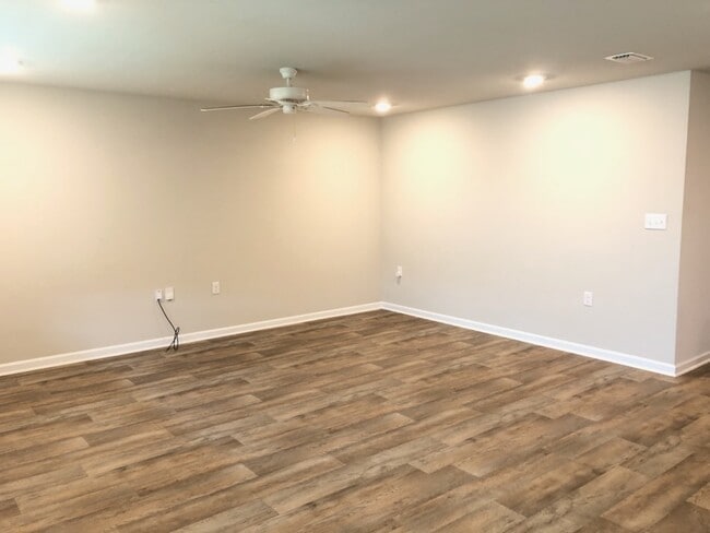 Photo - 8114 Irwin Loop