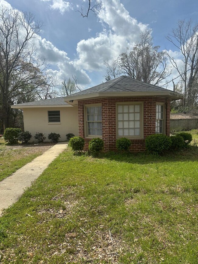 Photo - 1 Bed/1 Bath House