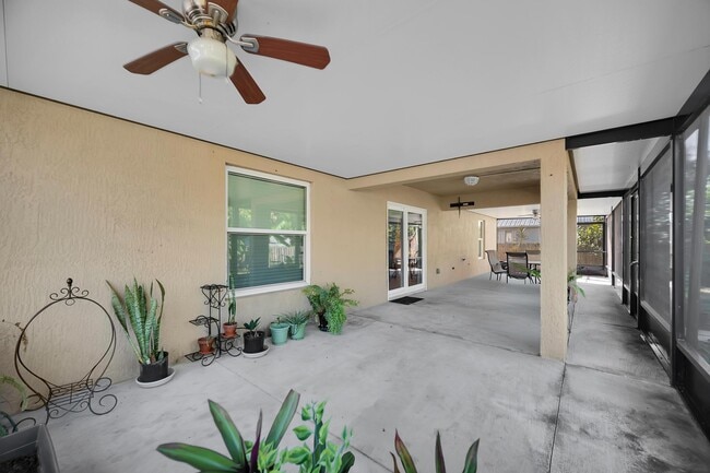 Photo - 1037 SW Payne Ave