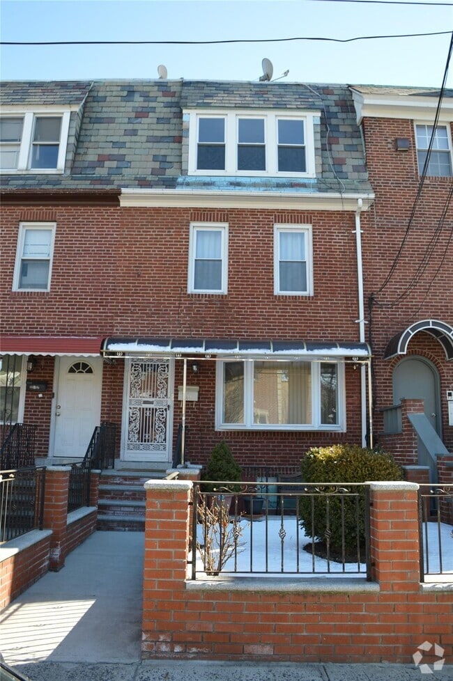 Building Photo - 32-59-59 46th St Unit 2 Rental