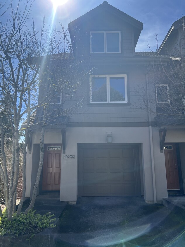 Photo - 10236 NW Village Heights Dr (Portland, OR)