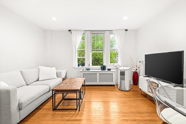 Building Photo - 48 Robinwood Ave Unit 9 Rental