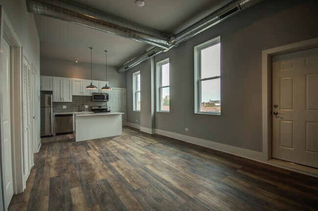 Photo - 2115 S Wood St Unit 2N