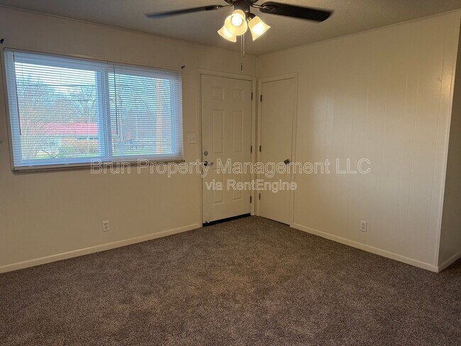 Photo - 1420 McArthur Rd Unit 23