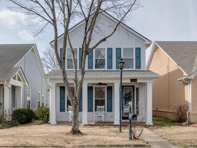 Building Photo - Charming Harbor Town Home - 2BR/2.5BA with Modern Comforts & Prime Island Living