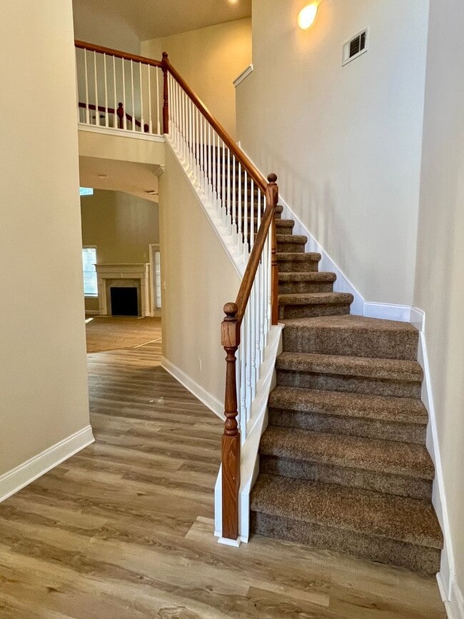 Photo - Large 4 Bedroom 2.5 Bath Home