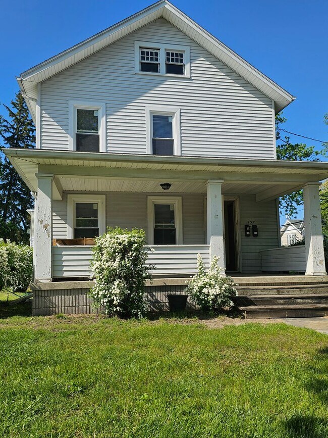 Photo - E. Court Street Duplex Unit 327 E Court Lower (A/1)