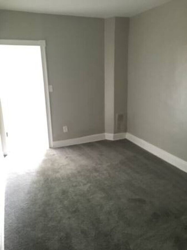 Lovely Two Bedroom!!! Rental House Rental in Baltimore, MD