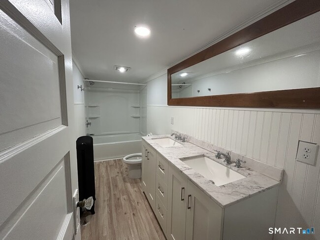 Photo - 108 Maplewood Ave Unit 3rd Floor