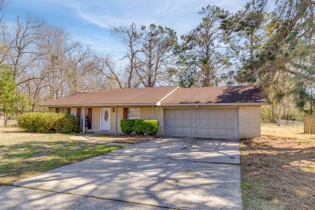 Photo - 32 Forest Dr