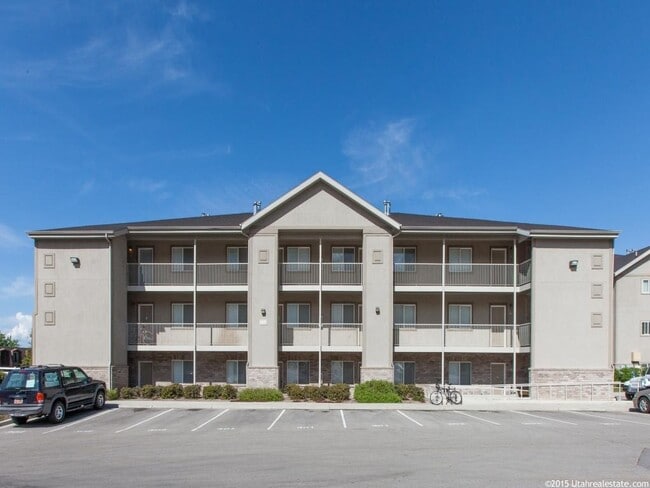 Photo - 1931 N Canyon Rd Unit Timpanogos Gateway #316.Private room contract