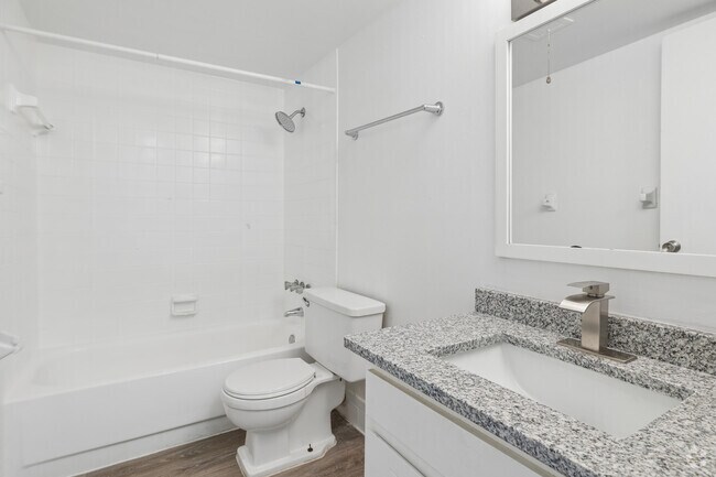 1 dormitorio, 1 baño - 950 pies cuadrados - Baño