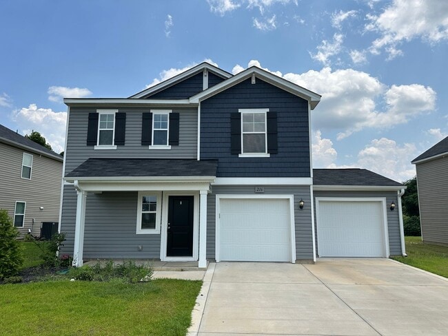 Building Photo - 3 Bedroom, 2.5 Bath Open Concept in Raeford.