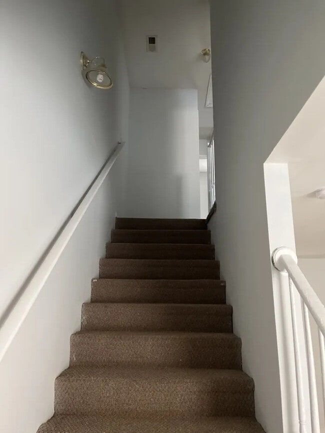 Photo - 2 Bedrooms 1.5 bathroom