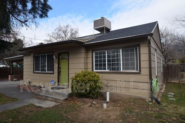 Photo - 616 Beynon Ct