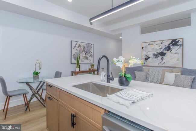 Photo - 1012 17th Pl NE Unit 1