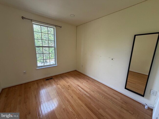 Photo - 1835 Staley Manor Dr