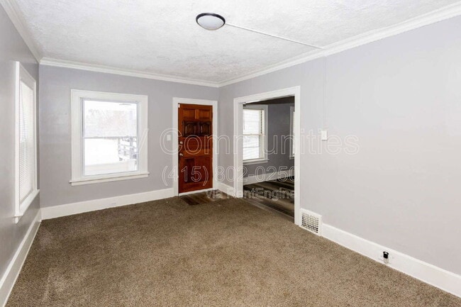 Photo - 1561 E 204th St