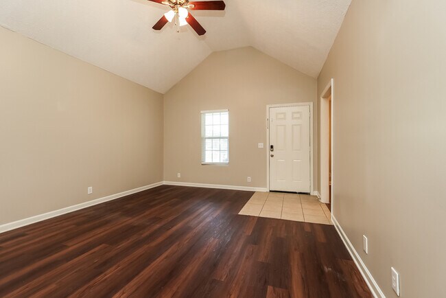 Photo - Inviting 3-Bedroom Murfreesboro Home with 1-Car Garage