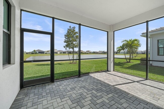 4787 St Armands Way