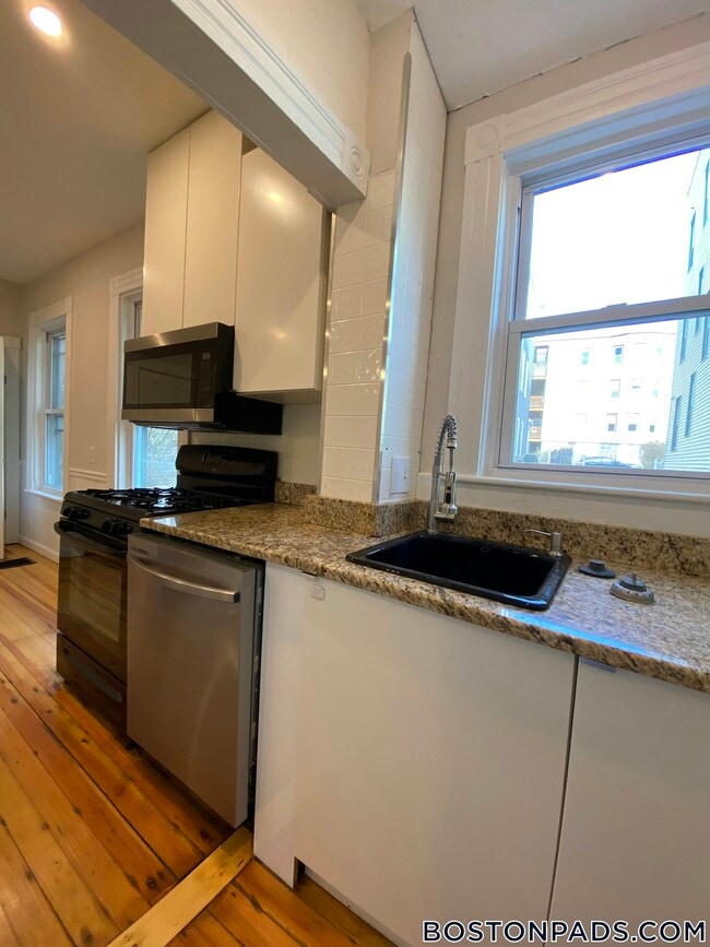 Photo - 12 Buttonwood St Unit 1