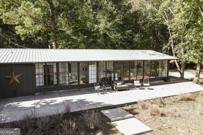 Photo - 190 Lakewood Dr