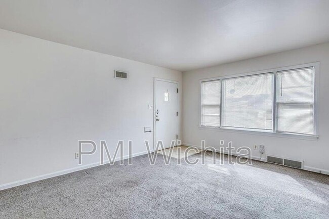 Photo - 6142 E Harry St