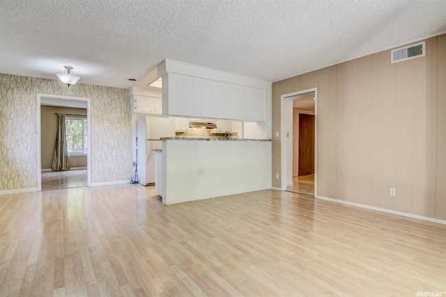 Photo - 5039 Cypress Ave