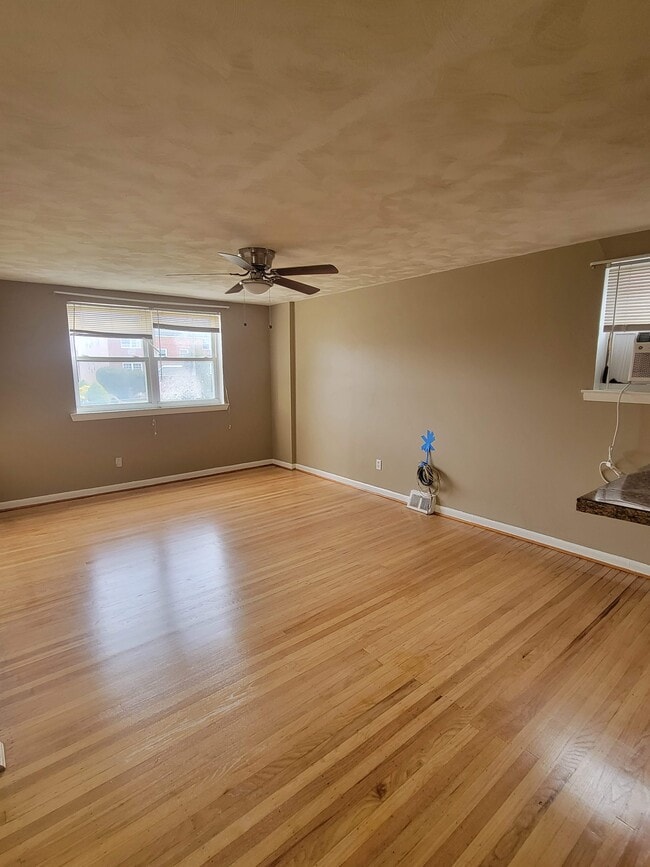 Photo - 9448 Lansford St Unidad 1st Flr