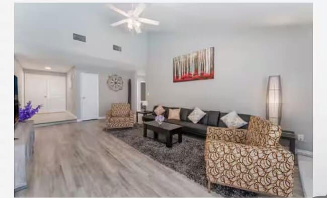 Photo - 2608 Yardley St