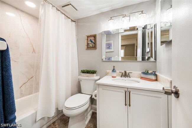 Building Photo - 499 Forest Lakes Blvd Unit 105