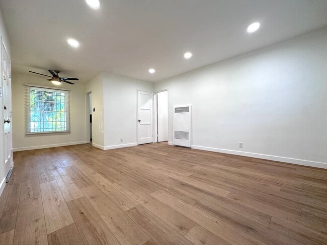 Photo - Updated Apartment Unit with Stylish Upgrades Unit 5931-A