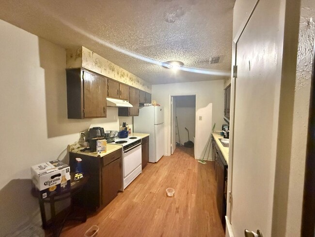 Photo - 12402 Gentry St Unidad 228