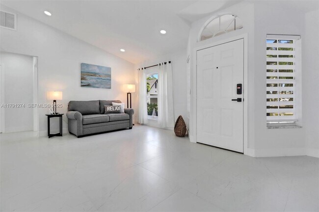 Photo - 172 Plantation Cir