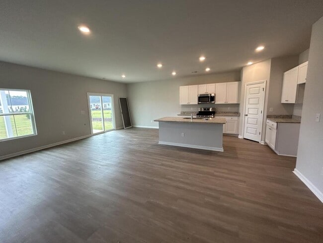 Photo - 8048 Forest Edge Dr