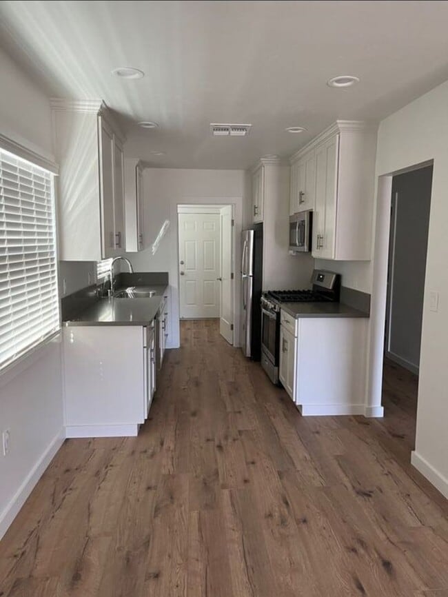 Photo - Beautiful Duplex Home near UC Davis Medica...