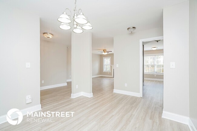 Photo - 1020 Brookview Ct