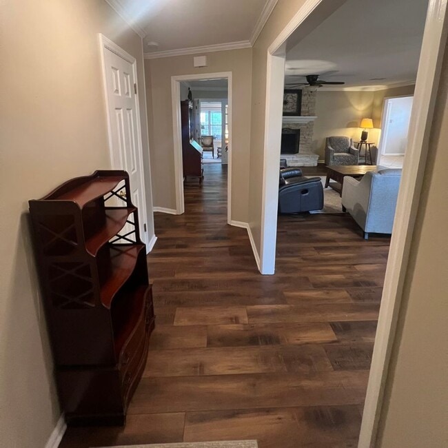 Photo - 10511 Meandering Way