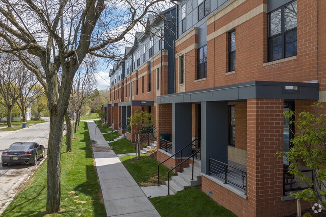 Photo - Belknap Place