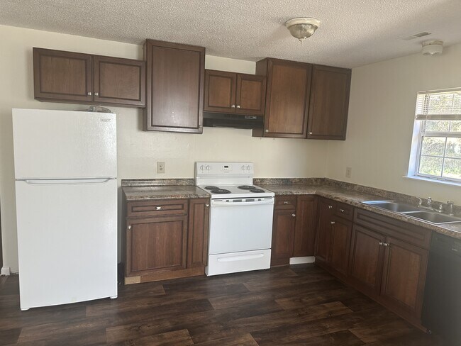 Photo - 218 Donavon Dr