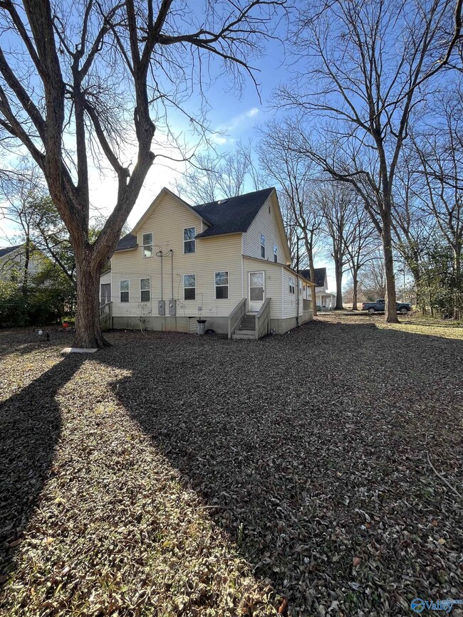 Building Photo - 3505 Bradley Huntsville St