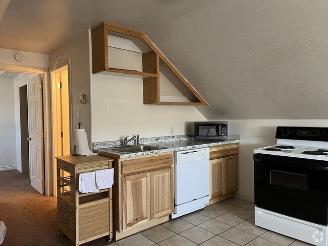 Building Photo - 509 N 200 W Unit Suite 2 Rental
