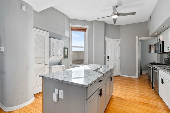 Photo - 2200 N Clybourn Ave