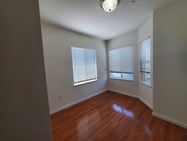 805 Rutland-