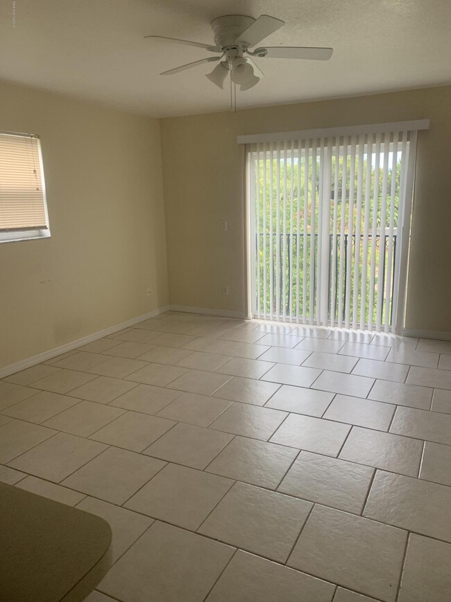 220 Columbia Dr Unit 33