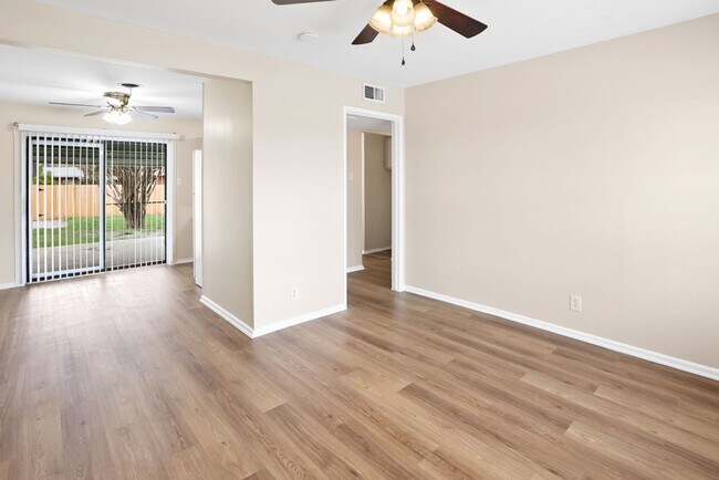 Photo - 115 Harcourt Ave