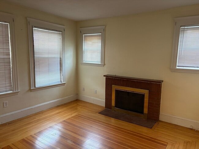 Photo - 62 Chapman St Unit 1