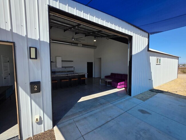 Photo - 2061 W Daniel Rd