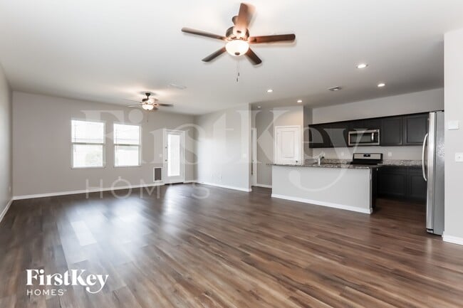 Photo - 310 W Powell Dr
