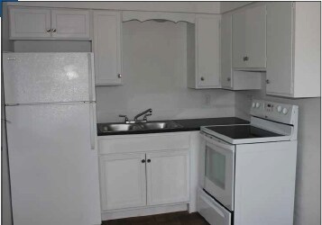 Photo - Englewood Plaza Apartments